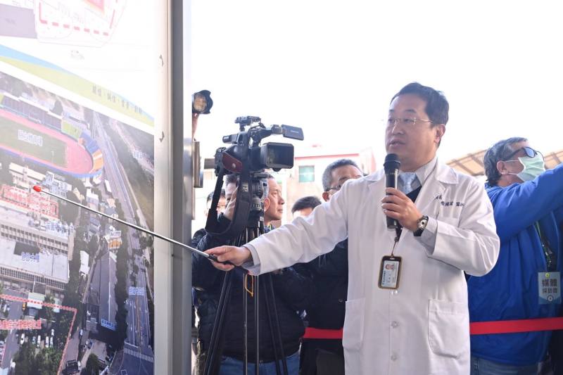 行政院長卓榮泰視察部立苗栗醫院急重症醫療大樓擴建工程規劃情形