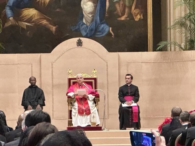 教宗良十四世9日舉行新年接見外交團活動，關切戰爭在全球盛行，他呼籲盡快促成俄烏、中東和平，也呼籲以和平對話解決東亞的緊張升高局勢。（駐教廷大使館提供）