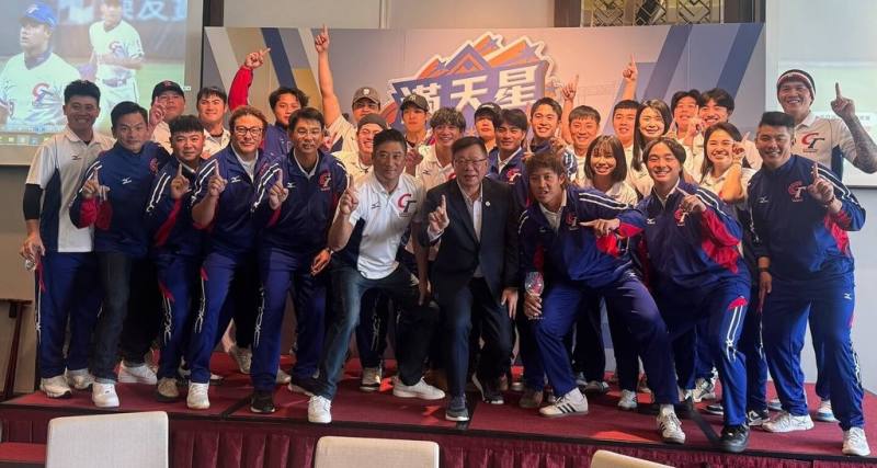 奧會主席蔡家福出席感恩餐會感謝棒球隊付出