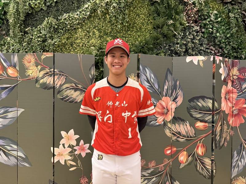 投手鄭品紳（圖）12日代表普門中學出席高中木棒聯賽開賽記者會，2025年U18世界盃培訓收穫多，今年他想把握機會再拚青棒國手，透露近期有多練新球路