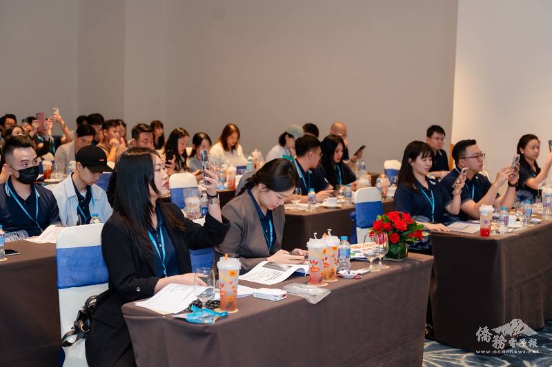 以「市場洞察、價值創造、績效飛躍」為主軸，兩場專題講座廣獲青商朋友好評