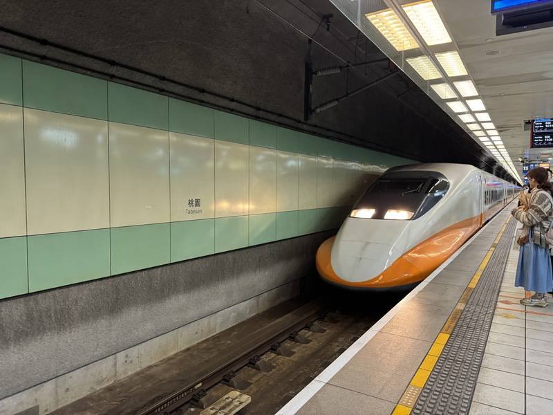 圖為高鐵列車。（中央社檔案照片）