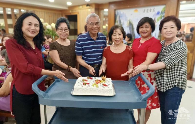 一月份壽星合切生日蛋糕