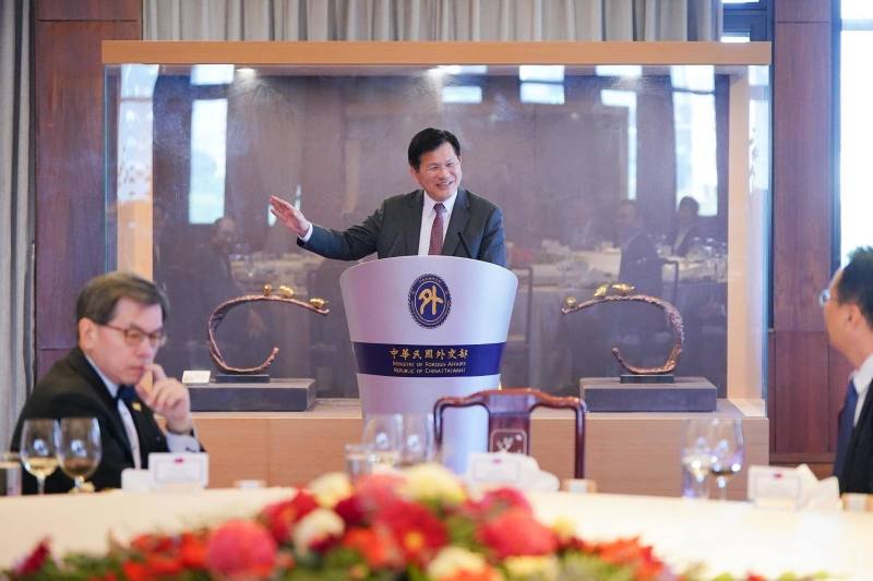 外交部長林佳龍致開場詞