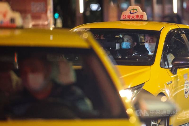 自2月11日凌晨0時起至2月22日晚間12時止，新北市計程車春節加成按表收費新台幣30元，與台北市、基隆市同步實施。（中央社檔案照片）