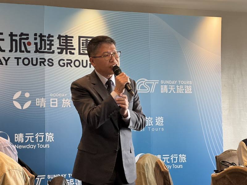 晴天旅遊董事長陳依福（圖）20日表示，預期未來出境人數將會持續成長，且朝天數短、高頻率的方向發展，平均每人出國次數約在2.5次左右