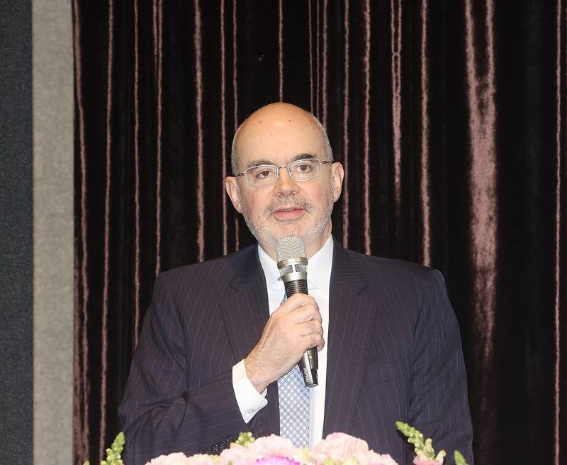 國防院22日舉辦「強化國防投資與國家整體發展」講座，邀請AIT處長谷立言專題演講。谷立言表示，美台的國防與科技夥伴關係，不僅能提升台灣自我防衛能力，還能擴大台灣製造量能、創造就業