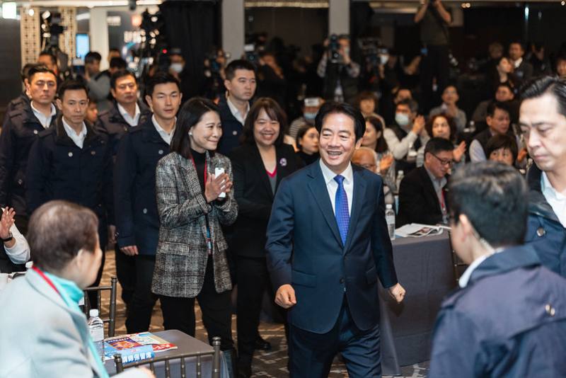 賴清德總統22日上午出席「2026 CWEF天下經濟論壇」