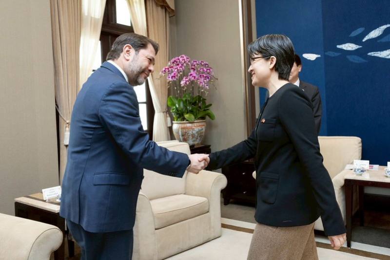 副總統接見美國聯邦參議員蓋耶哥訪問團