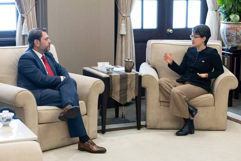 副總統接見美國聯邦參議員蓋耶哥訪問團，並相互交流