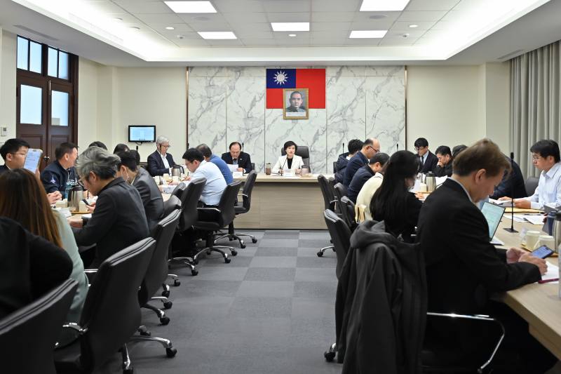 行政院召開「無人載具產業發展及管理機制」專案會議