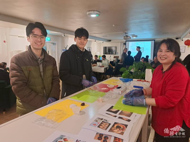 Strawberry Daifuku hands-on workshop led by Ms. Tess Hung, Mandarin Chinese teacher at the Dublin School of Mandarin Chinese.