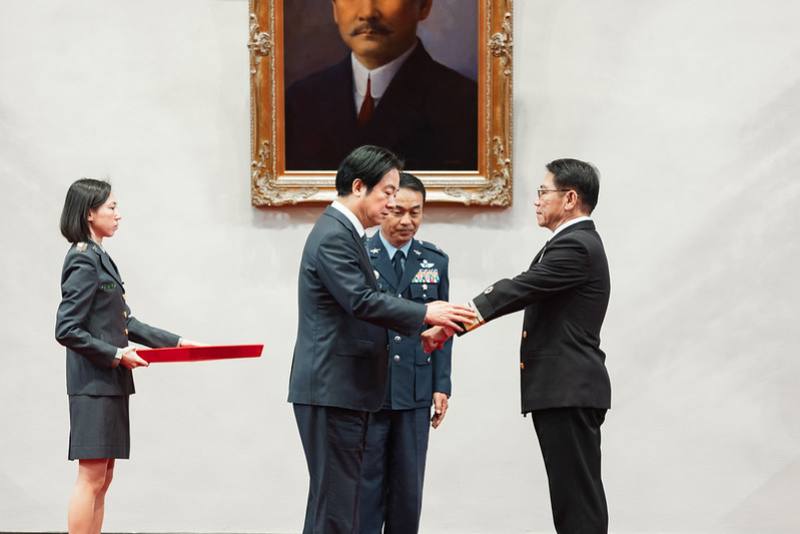總統主持將官晉任授階典禮　期勉打造「有效、可恃、現代化」的防衛力量　確保國家與人民福祉