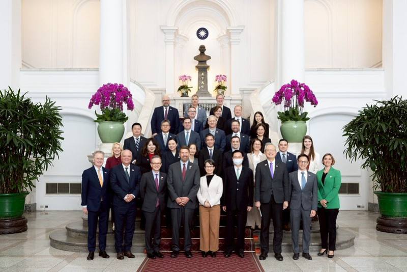 副總統與「美台商業協會訪問團」合影