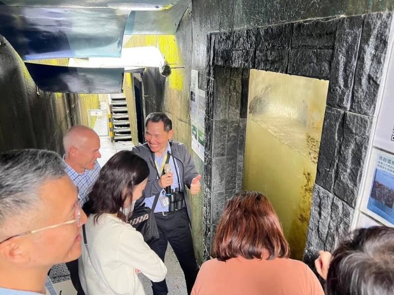 台電於去年推動台灣首件水力發電「RE100綠能驗證」計畫，邀請國際認證機構HSA與LIHI，跨海來到大甲溪實地考察當地環境生態。（台電提供）