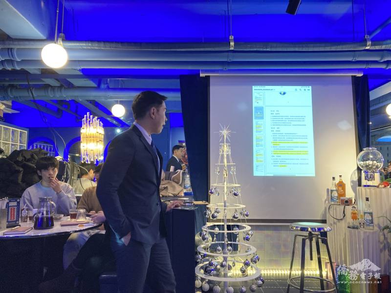 韓國台灣商會總會會長朱俊尹逐項說明章程修訂重點