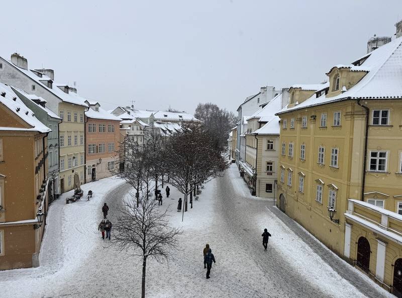 隨著捷克首都布拉格的租金、食品價格上漲，布拉格已成為中東歐生活成本最高的首都，此現象迫使居民重新評估長期居住在布拉格的價值