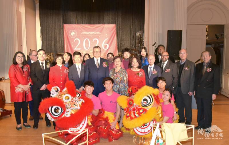 蘇琪雯、類延峰、貴賓與FASCA雙獅合照