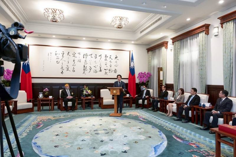 President Lai delivers remarks at a meeting with American Veterans National Commander Paul Shipley.