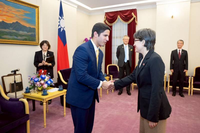 蕭美琴副總統今（5）日上午接見「巴拿馬跨黨派國會議員訪問團」