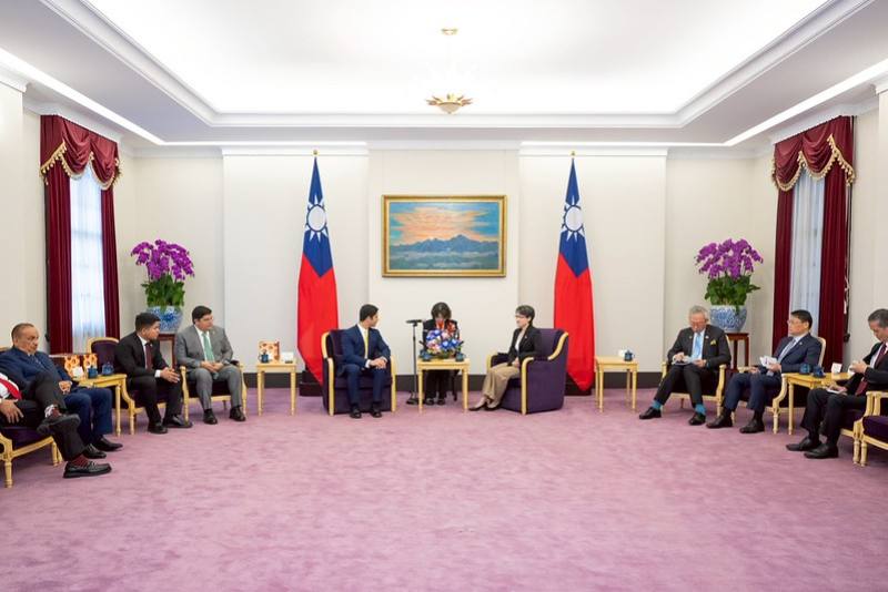 副總統接見「巴拿馬跨黨派國會議員訪問團」