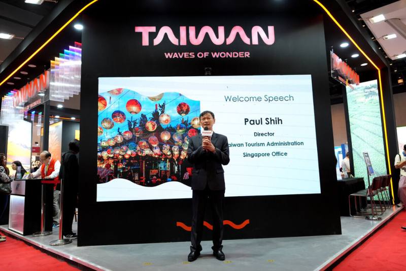 交通部觀光署組團到印度參加孟買OTM旅展，展現「台灣不打烊」的觀光魅力，駐新加坡辦事處主任施志忠（圖）表示，台灣全天候安全、便利的環境，將是吸引印度民眾前往旅遊的一大優勢。（交通部觀光署提供）