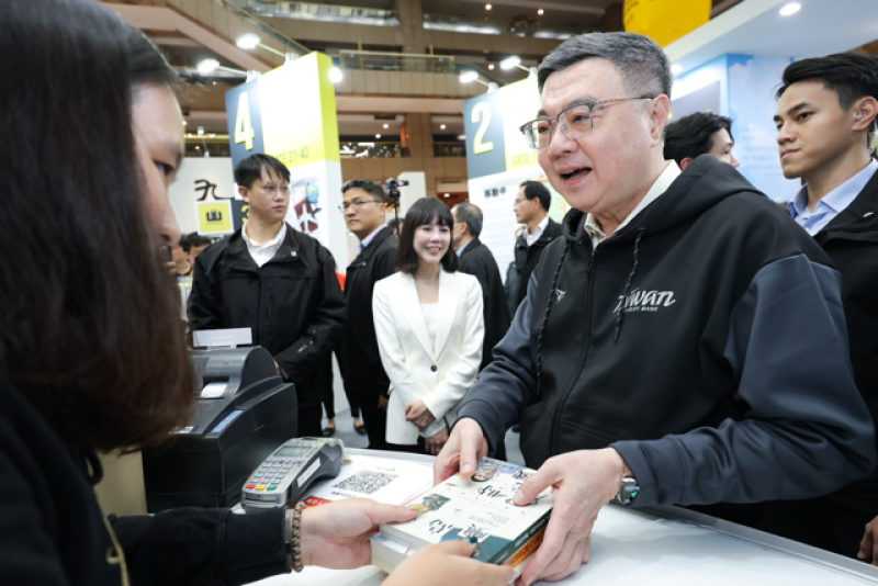 卓院長購書支持出版業