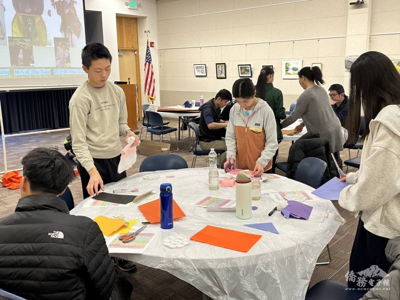 學員們親手製作的《西遊記》布偶戲偶，從動手創作中認識經典故事與人物
