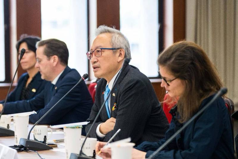 外交部政務次長吳志中開場致詞