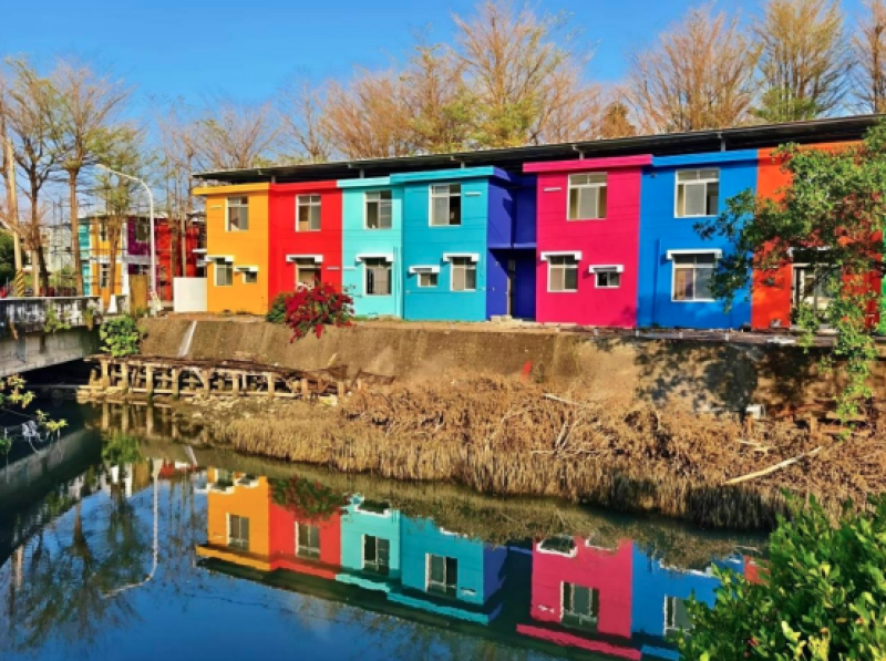 枋寮「彩虹藝鐵」盛大開幕