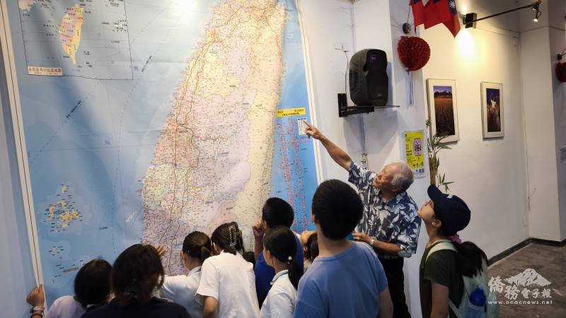 僑校學生認識臺灣行政地圖，瞭解自己的根源
