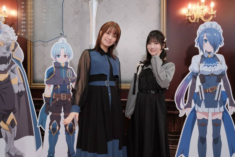 輕小說「貴族轉生～得天眷顧一出生就獲得最強力量～」改編動畫今年開播，聲演主角與女主角的聲優奈波果林（左）、宮下早紀（右）8日於台北國際動漫節中的「貴族轉生」動畫特展合影。（回歸線娛樂提供）