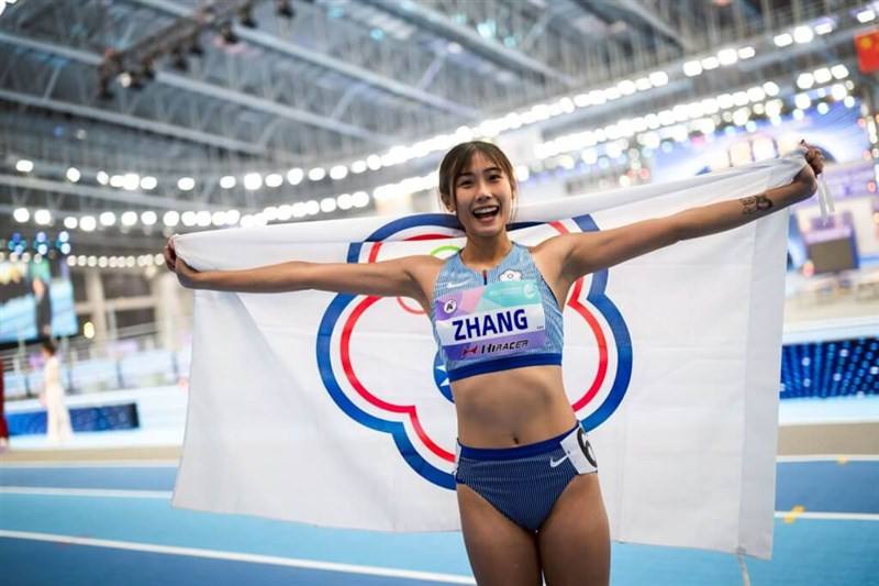 Taiwanese top hurdler Zhang Bo-ya celebrates her gold medal win on Sunday. Photo courtesy of Studio Horizon / Yuet LI