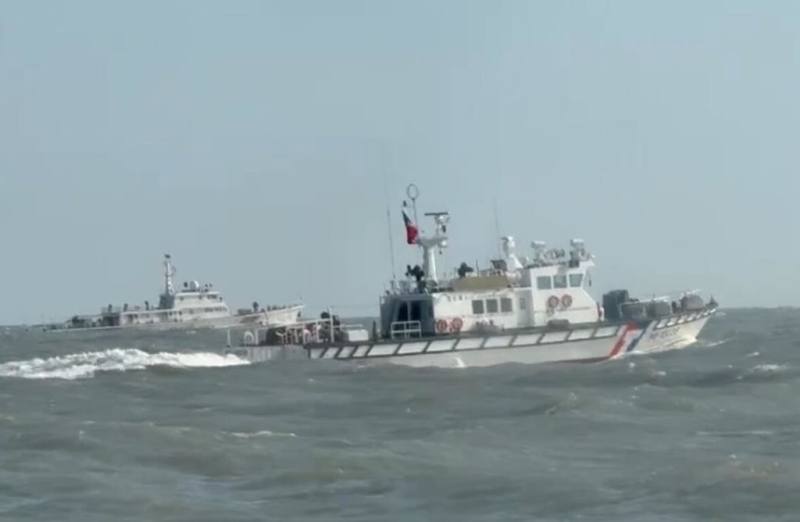 海洋委員會海巡署金馬澎分署第十二巡防區9日偵獲4艘中國海警船編隊侵擾金門限制水域，海巡署4艘巡防艇立即採取「一對一」併航監控，拒止其持續深入，4艘中國海警船於下午4時50分許轉向航離。（海洋委員會海巡署金馬澎分署提供）