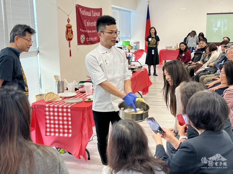 李建軒與校友互動