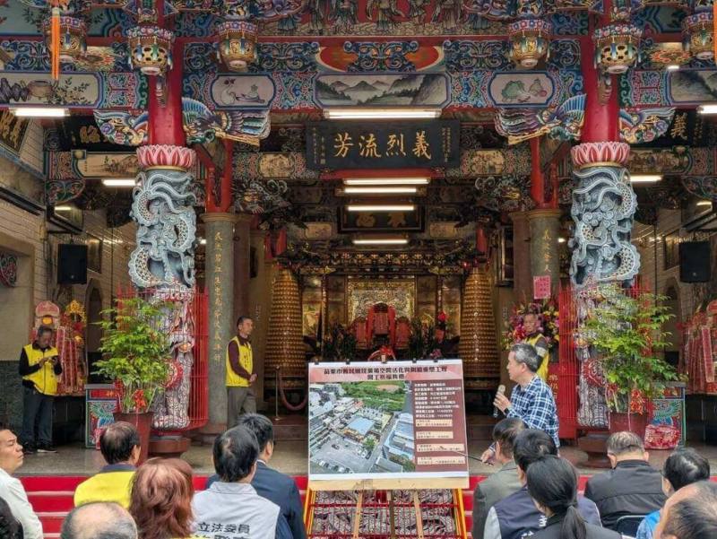 苗栗縣政府10日舉行「苗栗市義民廟埕廣場空間活化與圍牆重塑工程」開工祈福典禮，預計農曆春節後開工，今年9月完工。（苗栗縣政府提供）