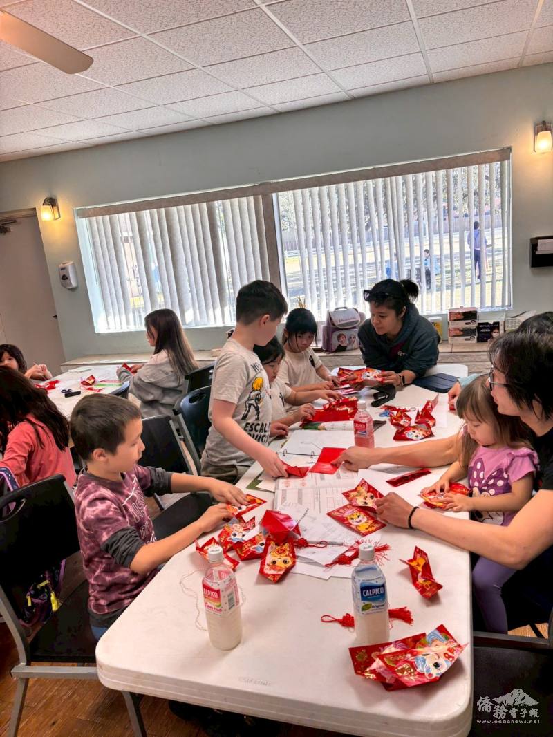 全場學員發揮創意製做專屬燈籠