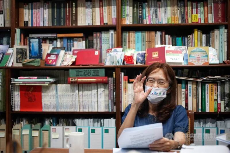 周婉窈過去接受中央社訪問提到她爬梳台灣史數十年，從文協看見那一輩台灣人希望建設明亮、美好的未來。回望台灣文協百年。周婉窈認為對當代台灣人來說，「這些文化資產，你不認識，你就不會珍惜，希望這些台灣歷史，都能更被大家認識。（中央社檔案照片）