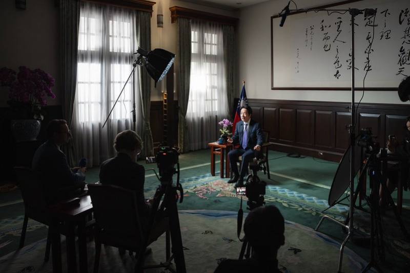 賴清德總統日前接受「法新社」（AFP）全球新聞總監Philip Chetwynd及台北分社社長Allison Jackson專訪