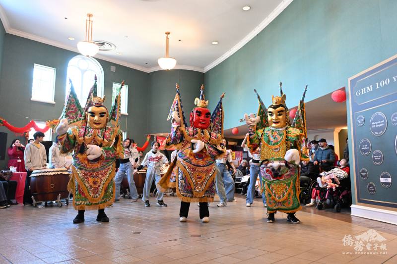 電音三太子鼓隊演出