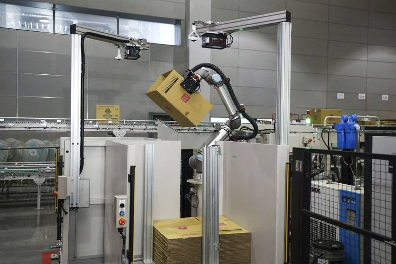 momo、酷澎與統一進入速度戰 狂蓋倉儲拚誰最快送達|經貿