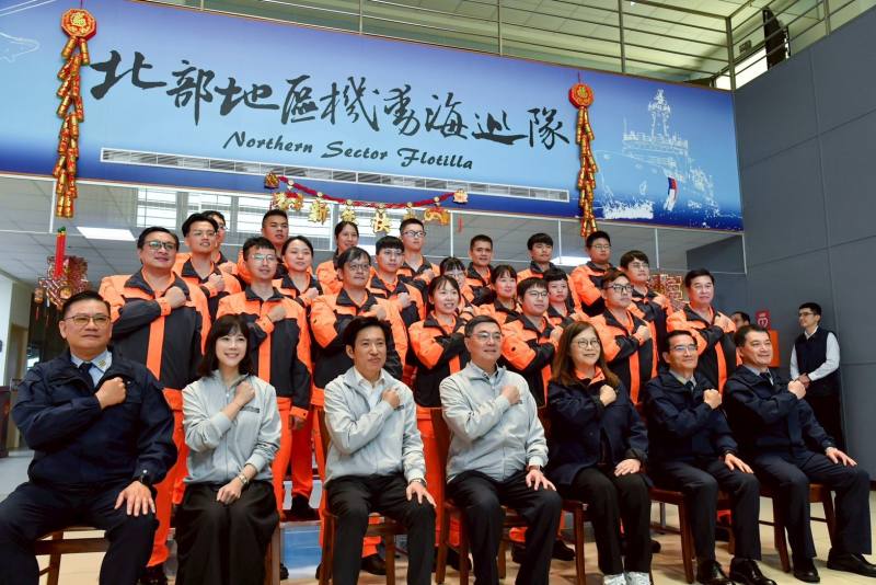2026年2月14日行政院長卓榮泰慰勉北部地區機動海巡隊
