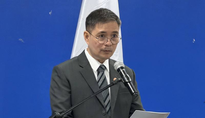 菲律賓外交部海洋事務發言人維拉紐瓦（Rogelio Villanueva Jr.）13日在記者會上重申，菲中應透過外交途徑處理南海爭端，非訴諸官員之間高調的公開交鋒。中央社記者林行健馬尼拉攝