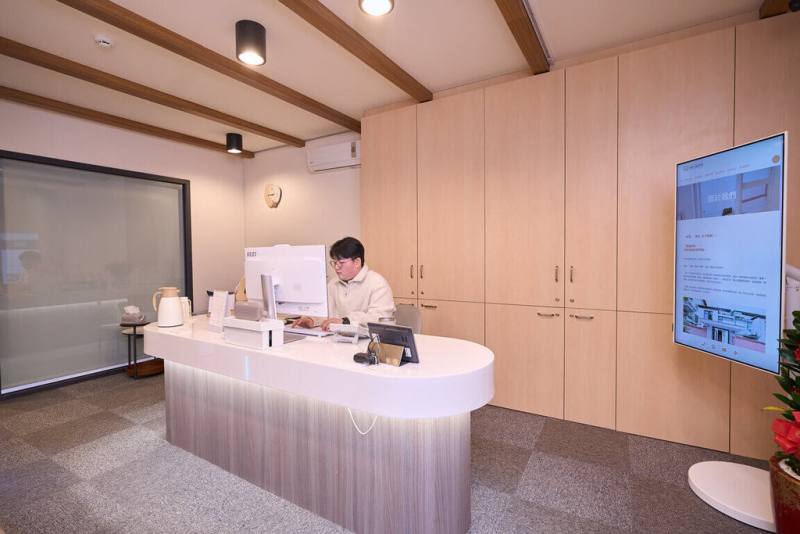 位於台北市文山區的「道南心理治療所」，1月2日正式營運，結合政治大學師生資源與簡便的線上預約系統，最快當天就可預約諮商，能即時成為師生和居民的心靈避風港。（政大提供）