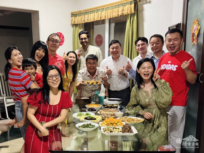 孟買僑胞們在臺式年菜陪伴中迎接新年