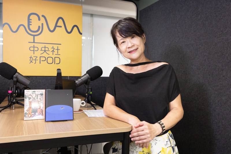 羅思容曾榮獲2座金曲獎最佳客語專輯獎及1座最佳客語歌手獎，她以客家女兒的身分長期投注客語歌曲及詩詞創作，每一次發行專輯及演出都獲得關注及迴響。中央社記者謝佳璋攝