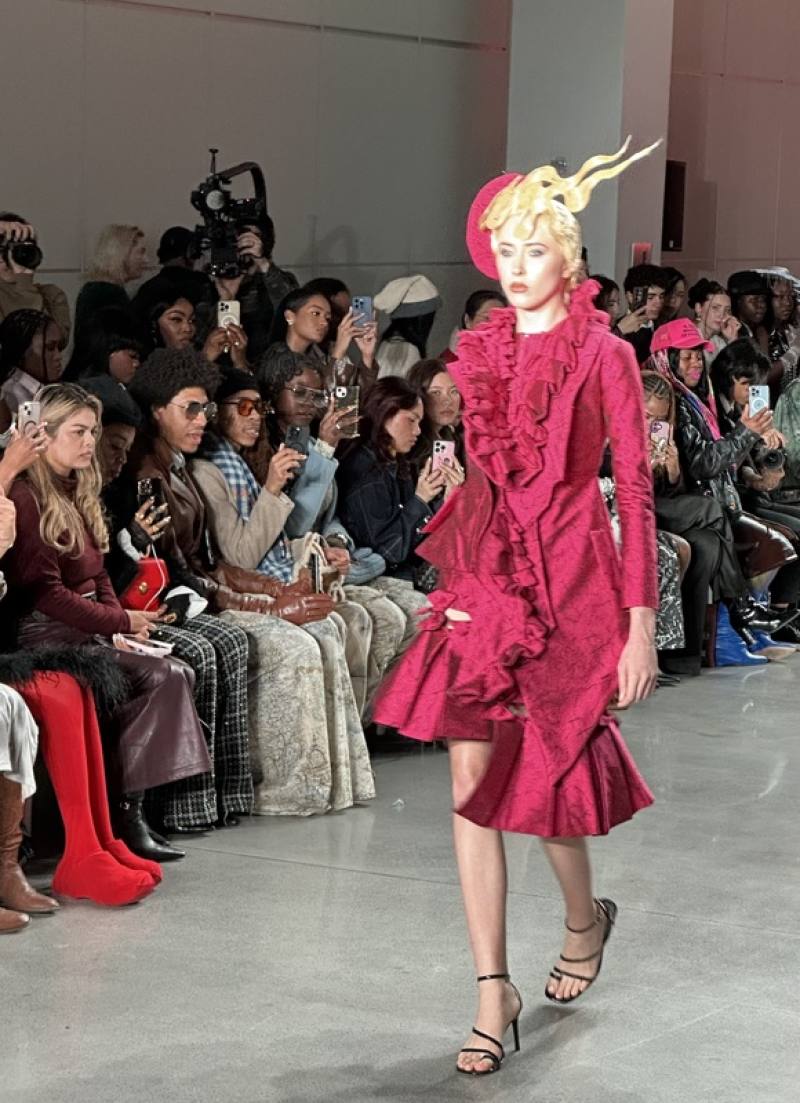 台灣設計師施堉霖在2026紐約時裝週展示「花心思」系列新作。中央社記者廖漢原紐約攝