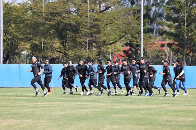 本屆經典賽由臺灣隊長陳傑憲帶領中華隊，力拼前進美國。(照片由中華職業棒球大聯盟提供)