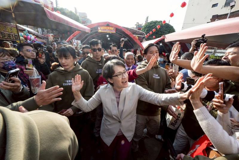 副總統「大雅永興宮」參拜祈福、發放福袋