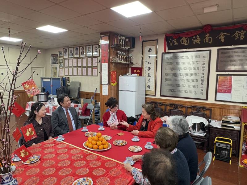 郝培芝前往法國海南會館走春拜年